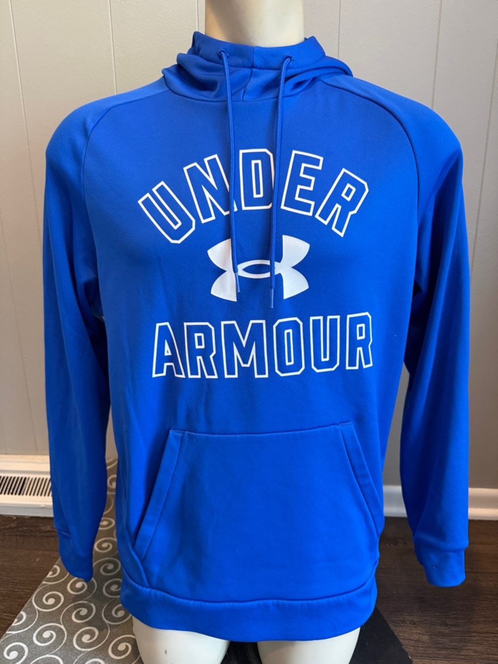 B40 Under Armour Men’s Medium Blue Pullover Hoodie with White Logo